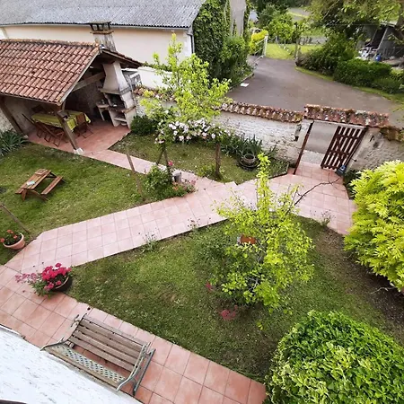 Familial Avec Jardin, Cheminee Et Equipements Bebe - Bellevigne, Charente - Fr-1-653-149 *