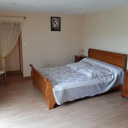 펜션 Familial Avec Jardin, Cheminee Et Equipements Bebe - Bellevigne, Charente - Fr-1-653-149 *