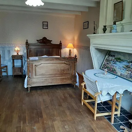 Familial Avec Jardin, Cheminee Et Equipements Bebe - Bellevigne, Charente - Fr-1-653-149