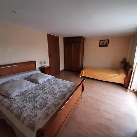 Familial Avec Jardin, Cheminee Et Equipements Bebe - Bellevigne, Charente - Fr-1-653-149 펜션 Viville