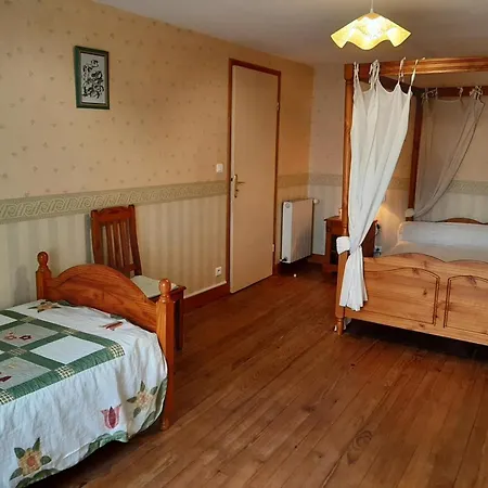 Familial Avec Jardin, Cheminee Et Equipements Bebe - Bellevigne, Charente - Fr-1-653-149 Feriehus *