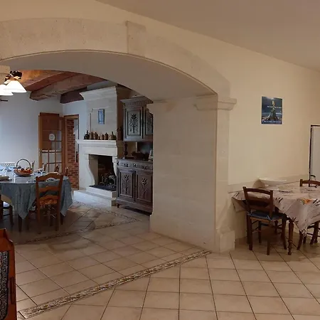 Familial Avec Jardin, Cheminee Et Equipements Bebe - Bellevigne, Charente - Fr-1-653-149 Feriehus *