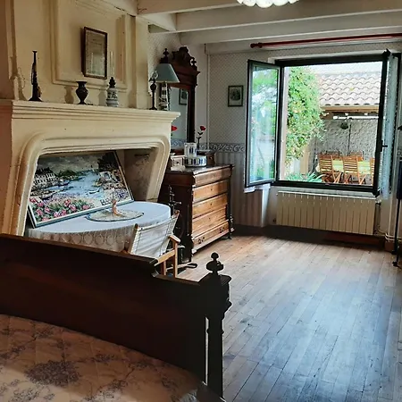 펜션 Familial Avec Jardin, Cheminee Et Equipements Bebe - Bellevigne, Charente - Fr-1-653-149 *