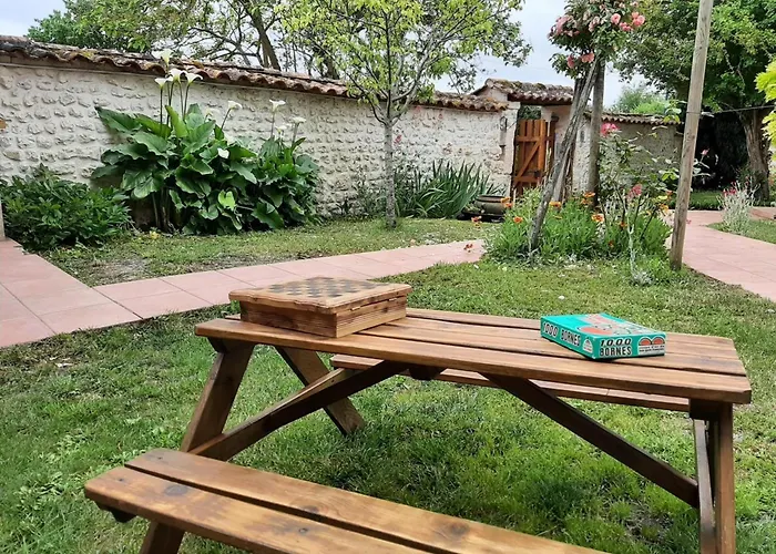 Feriehus Familial Avec Jardin, Cheminee Et Equipements Bebe - Bellevigne, Charente - Fr-1-653-149 *