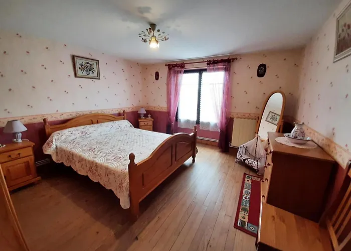 Familial Avec Jardin, Cheminee Et Equipements Bebe - Bellevigne, Charente - Fr-1-653-149 Feriehus