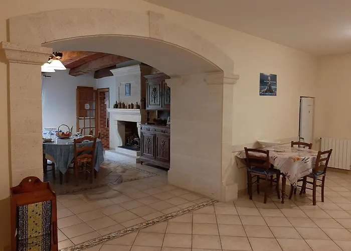 Familial Avec Jardin, Cheminee Et Equipements Bebe - Bellevigne, Charente - Fr-1-653-149 Feriehus *