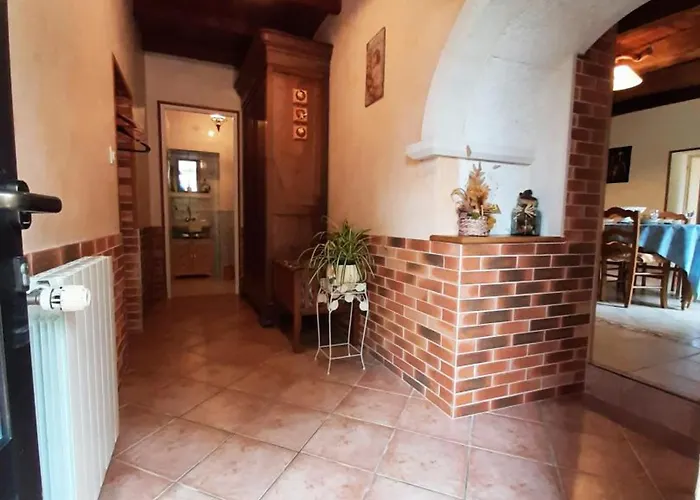 Familial Avec Jardin, Cheminee Et Equipements Bebe - Bellevigne, Charente - Fr-1-653-149 Feriehus Viville