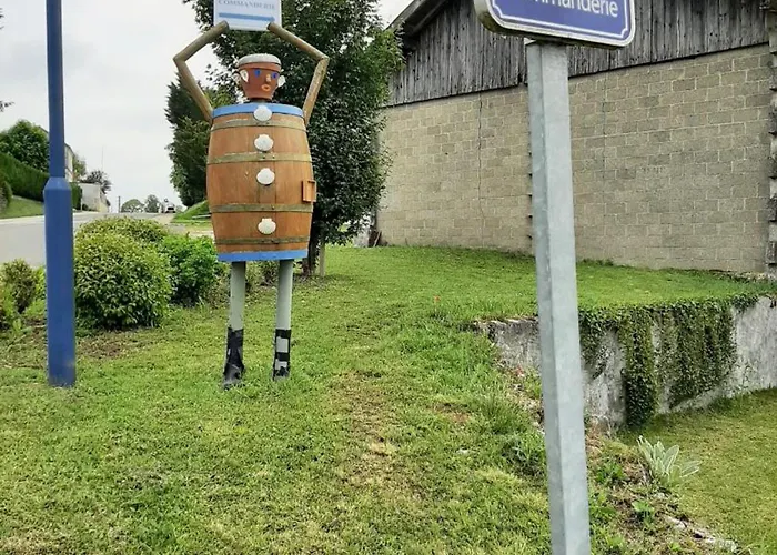 Familial Avec Jardin, Cheminee Et Equipements Bebe - Bellevigne, Charente - Fr-1-653-149